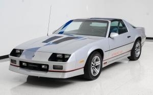 Chevrolet Camaro Z28 IROC-Z 1985 года